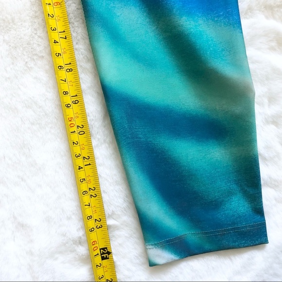 SPLITS59 SET - BLUE/GREEN TIE DYE GERI BRA TOP & LIV HIGH WAIST LEGGINGS - Picture 10 of 14